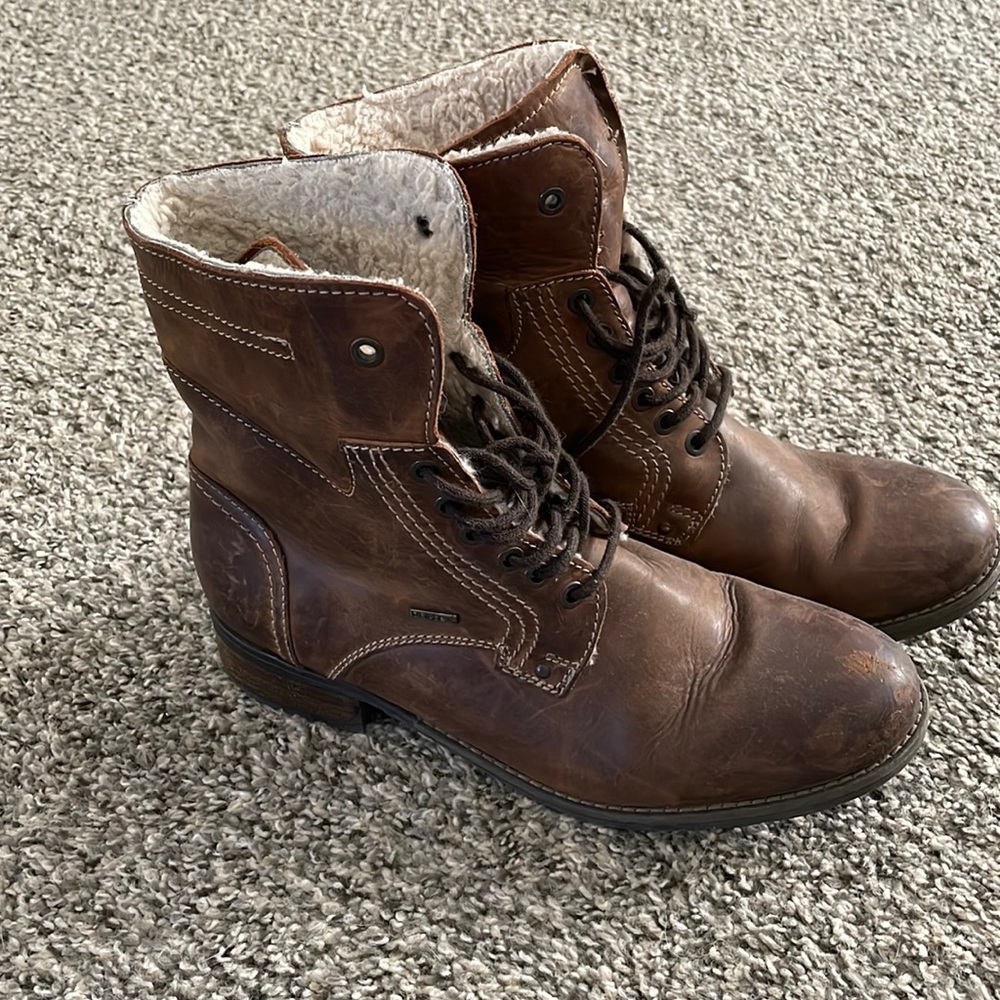 Womans Landrover boots